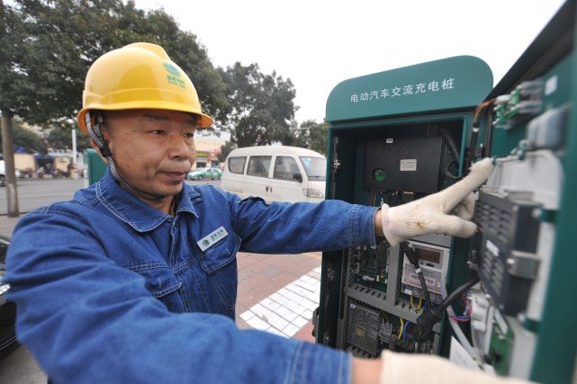 河南充电智能服务平台上线了：8月底前车主可登陆app查询周边充电桩点位