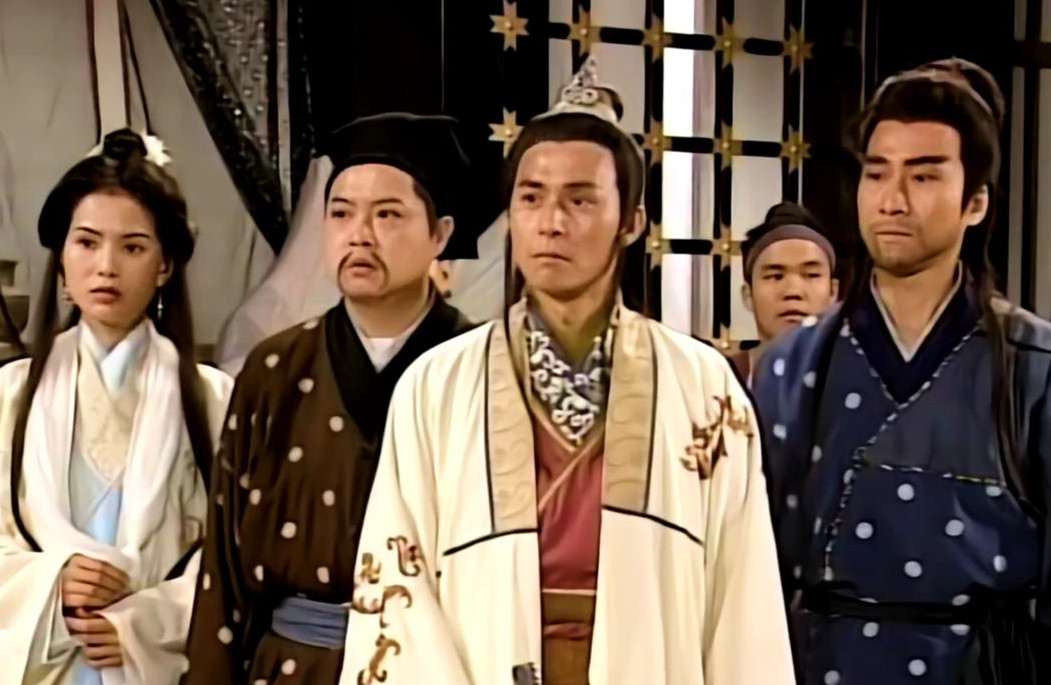 慕容复只有四个家臣和几个丫鬟，哪来的自信要复国？