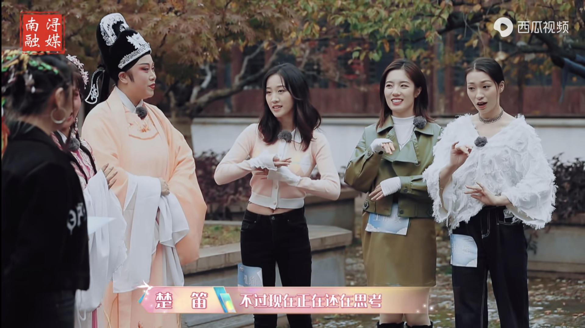 张雪峰离开大城市，白岩松向往小村庄，背后原因刺痛无数人的心