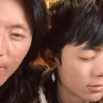 康巴男孩丁真爆火，为什么评论区一片反对声？