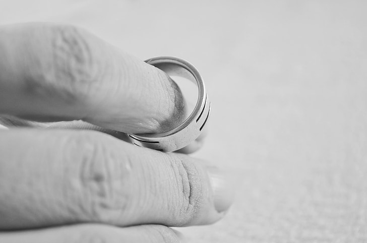 妈妈对离婚女儿的忠告：感情破裂后什么都可以争，唯独孩子不能争