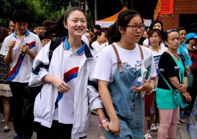 中考迎来新政策，初中生2023年或可“直升高中”？家长要提前了解