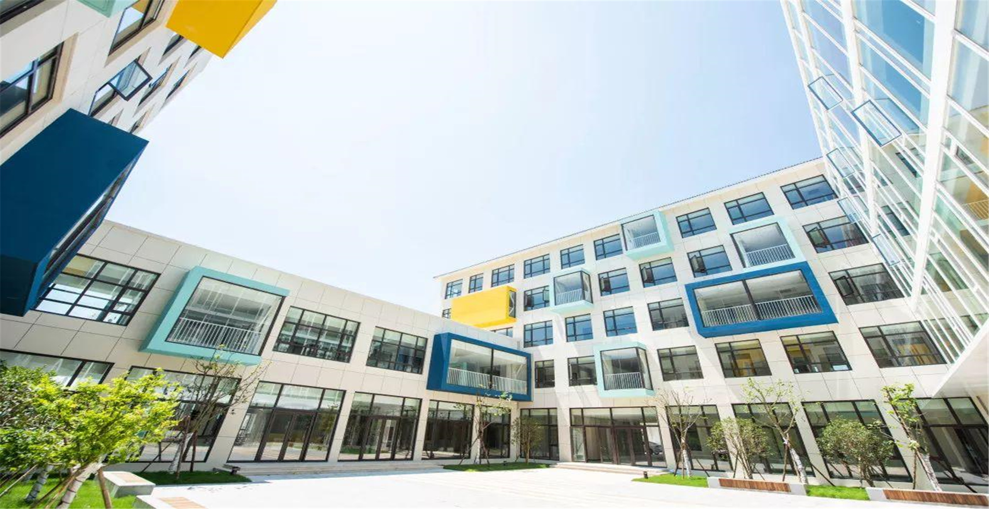 苏州一“贵族学校”落成，一年学费超20万元，家长直呼：上不起学