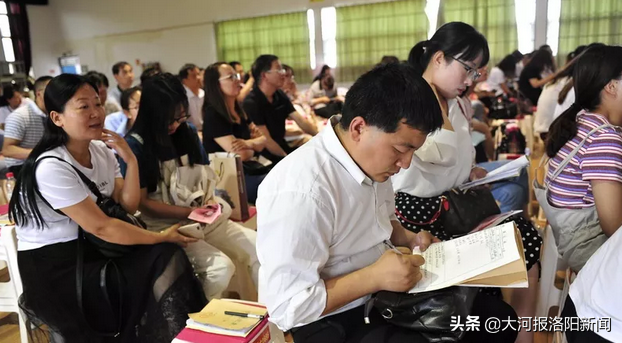 营造书香校园 润泽金色童年——孟津县“营造书香校园”展示交流活动在双语学校隆重举行