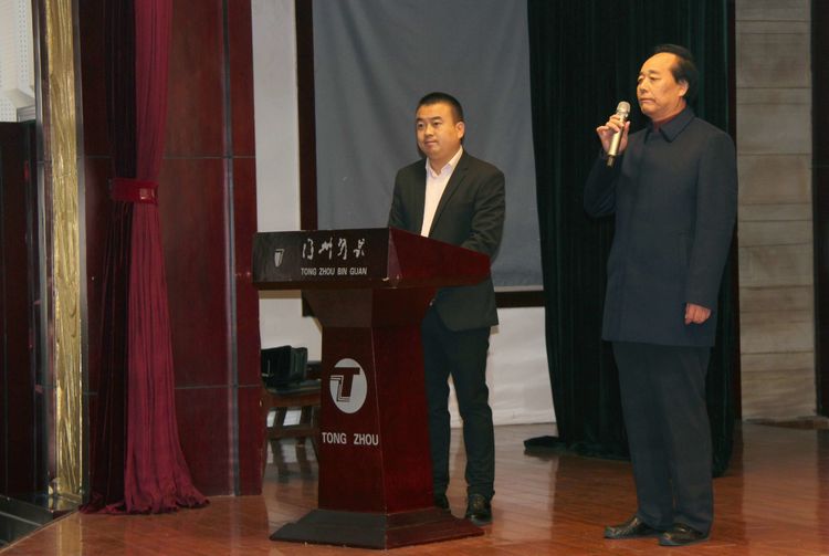 刘顺虎：远瞻红日染秋色 近看墨翁画腊梅