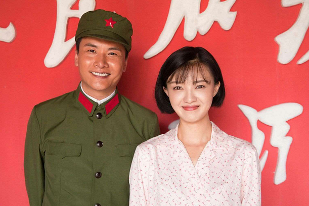 《老米家的婚事》,《知青》等高质量的好剧,虽然没能让傅晶大红大紫