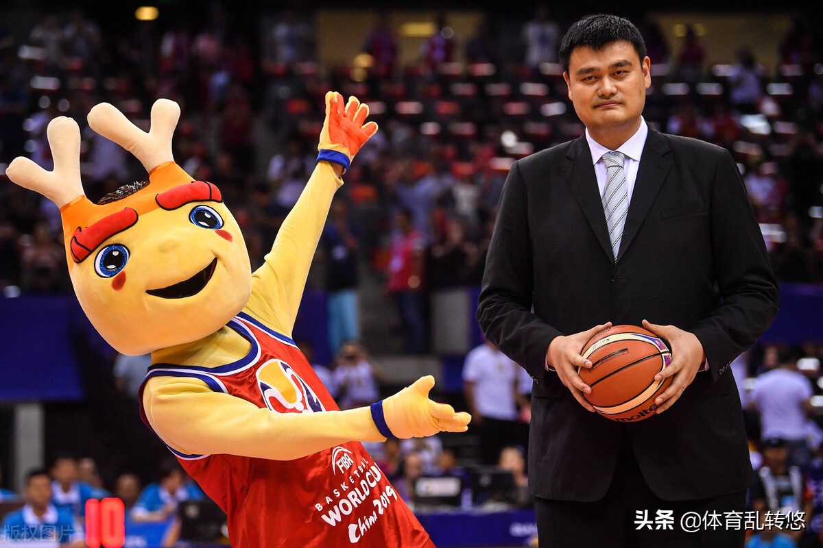 姚明NBA个人数据(姚明NBA场均数据以及常规赛和季后赛的总得分)