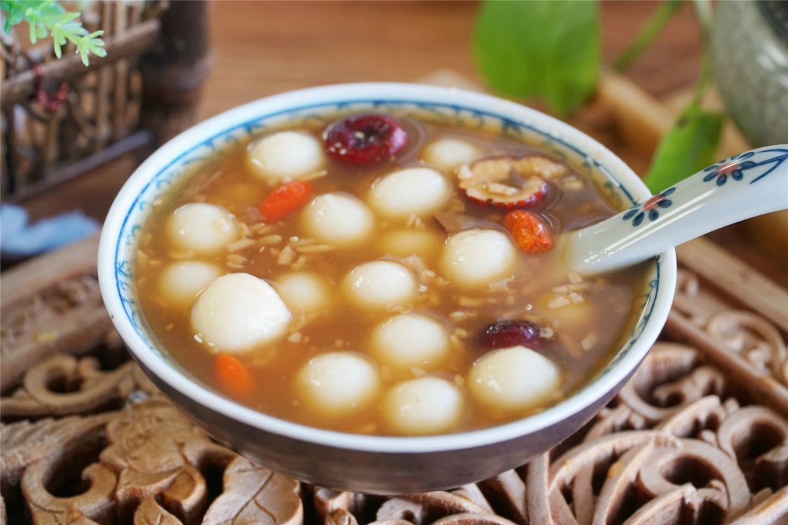 明日小雪，记得“炖3肉、熬3粥、煲3汤”，天冷了常吃，身体受益