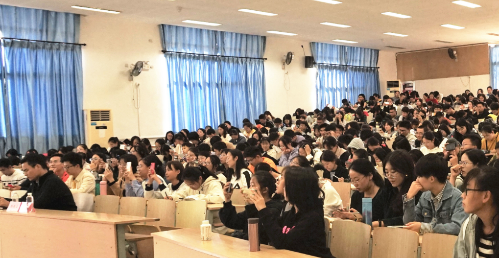 清华研究生主动退学，毅然决然选择东京大学，却得到了网友的支持