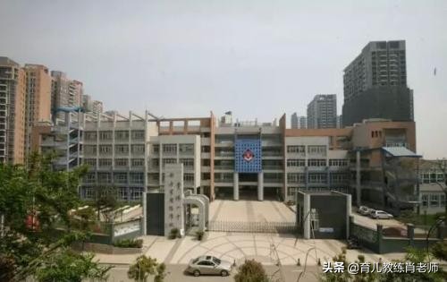 2019中学学费参考：国际剑桥未来方舟花样多，家长直呼养不起