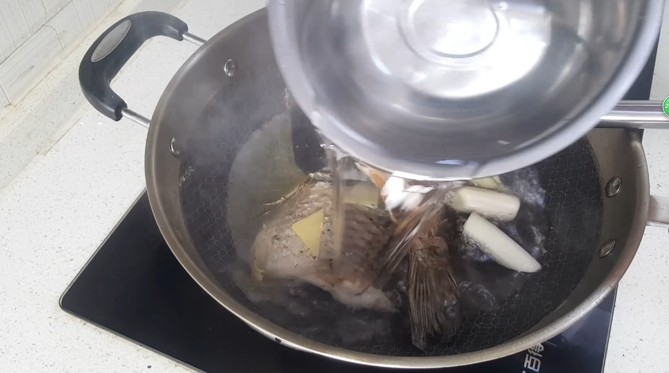 清燉鯉魚,清燉鯉魚的家常做法