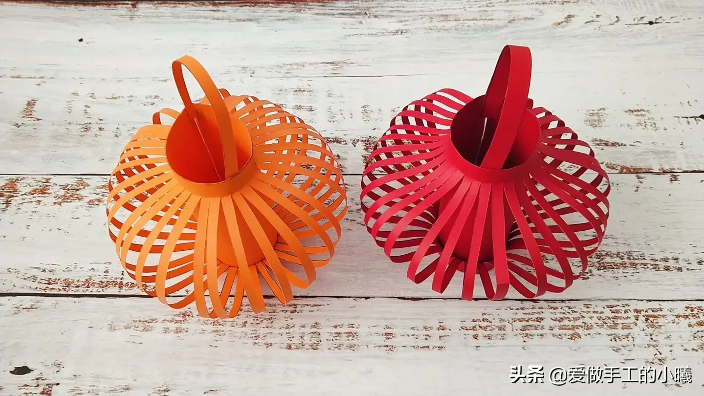 手工剪纸灯笼的做法（彩纸灯笼制作方法）