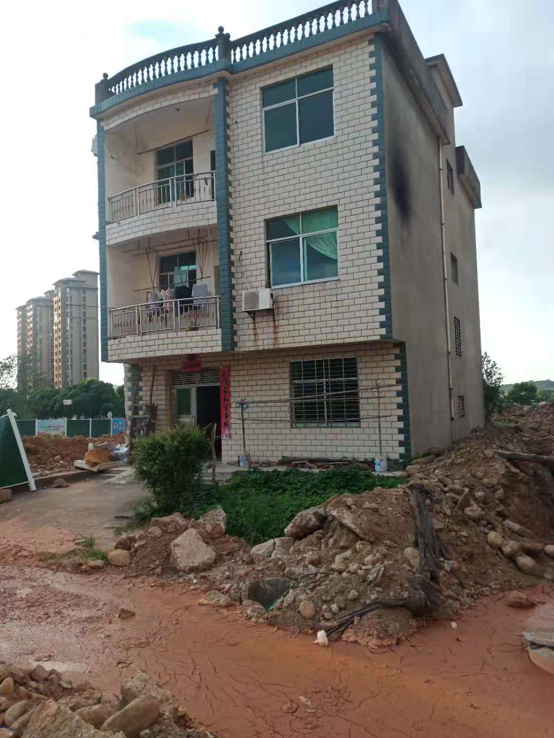 拆迁未签协议房屋装修赔偿过低维权求助