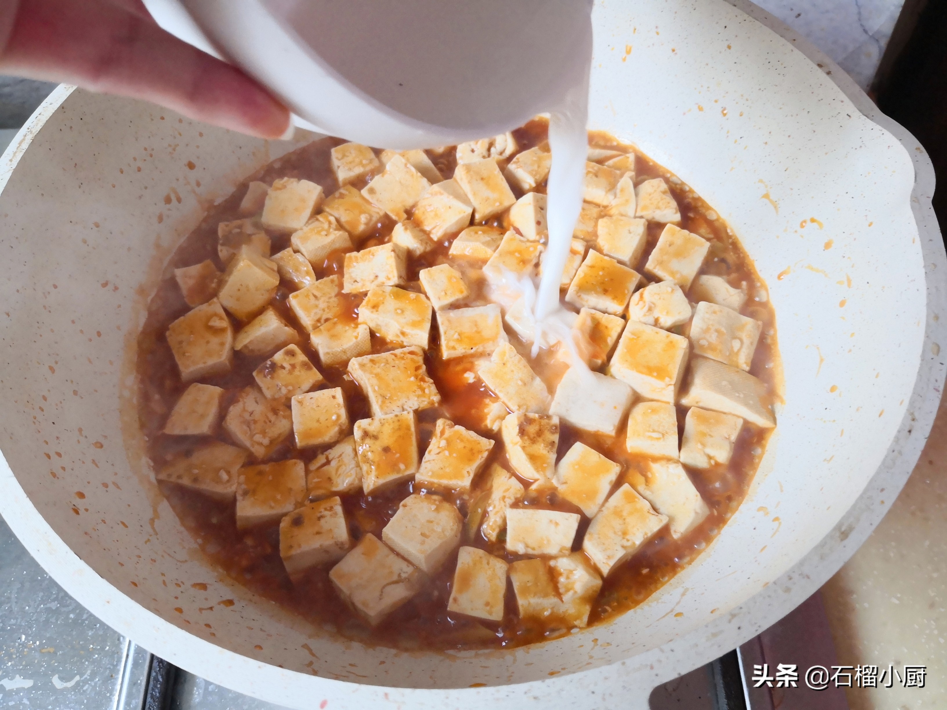 豆腐怎么做才好吃？麻辣鲜香开胃补钙，加一根它提味太多，太好吃