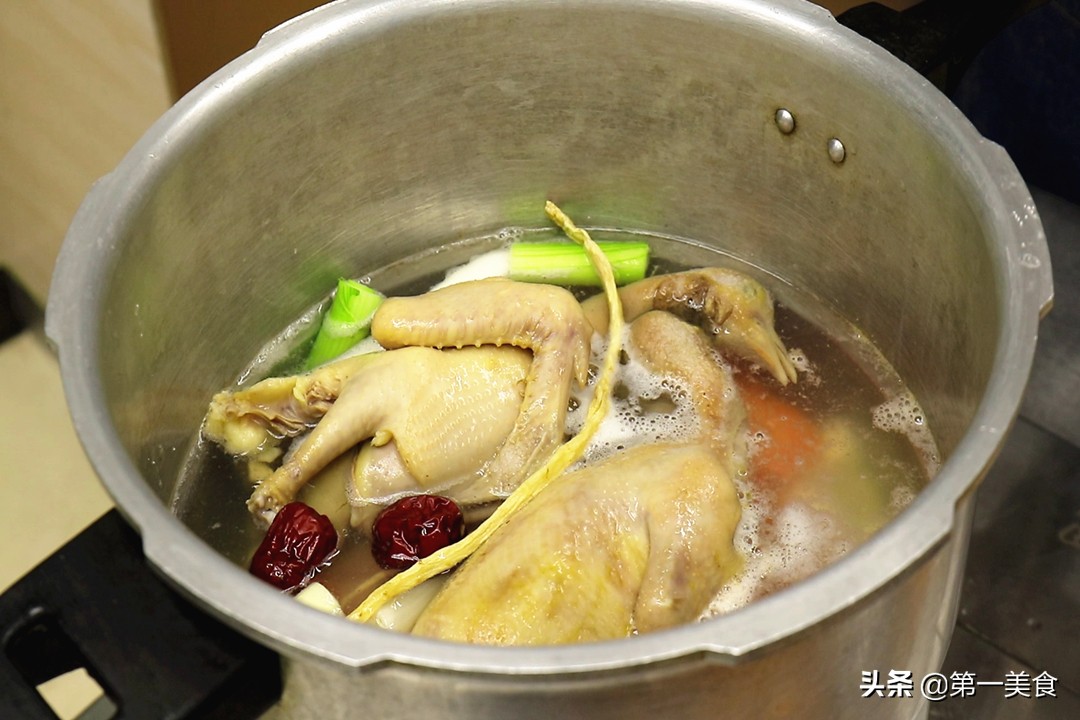 鴿子肉的做法,鴿子肉的做法怎樣最好吃