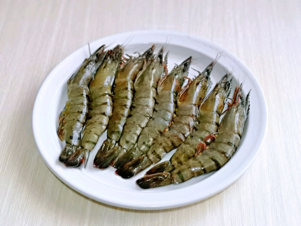 黑虎虾这样做，原汁原味，鲜美可口，很适合老人孩子吃