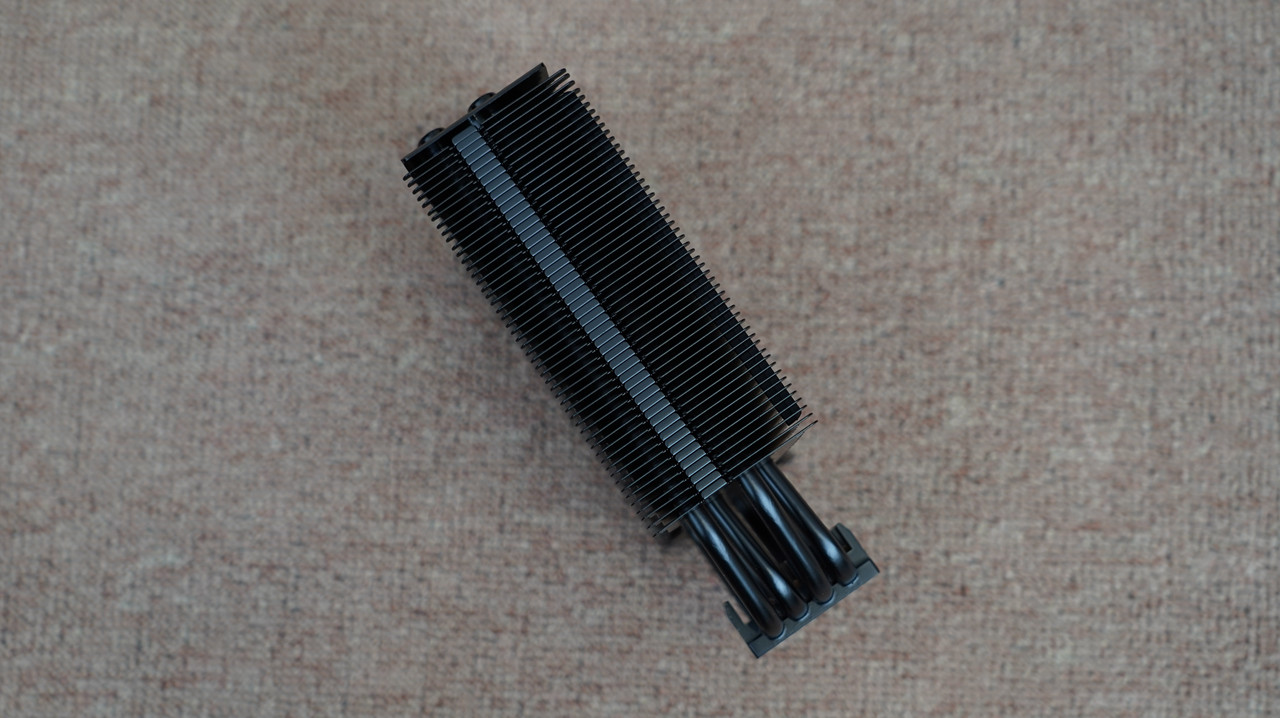 等等党的胜利？用5700G打造的暗黑二重制版ITX主机分享