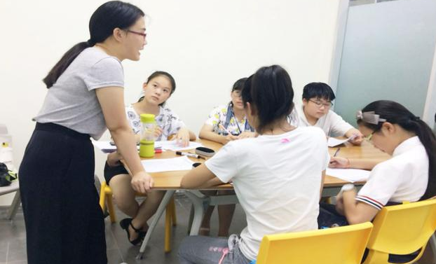 双减过后，教育部又下发“新通知”，这是又允许在职教师补课了？