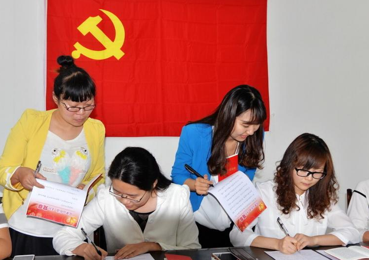 大学生入党谁说了算，其实决定权并不在辅导员手中，早了解有好处