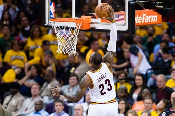 nba防守数据有 哪些(三大统计数据告诉你，现代NBA防守强度不比90年代差)