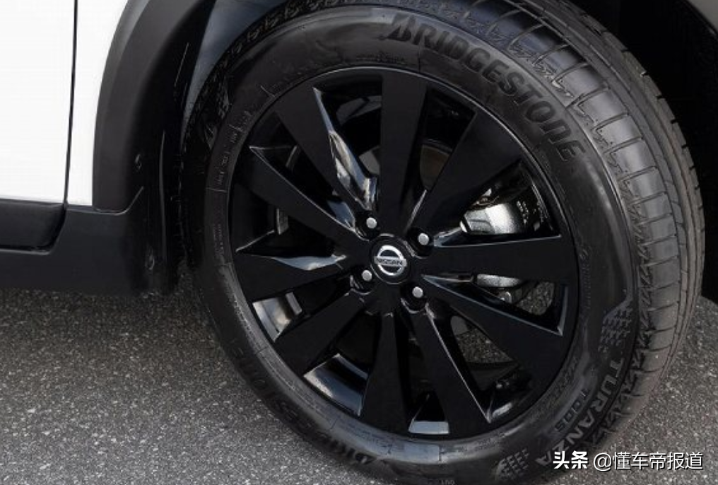 新车 </p><p>　　 奇骏“小弟”，新款日产劲客特别版发布，约合人民币15万