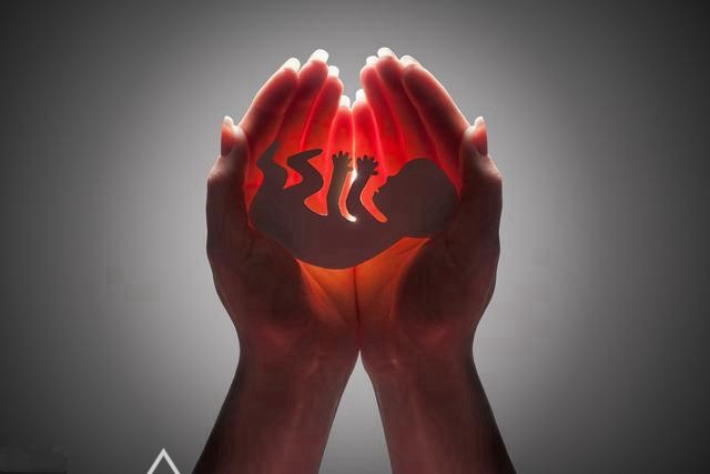 小情侣“偷尝禁果”，差点让女孩把小命都搭进去，再爱也别纵容他