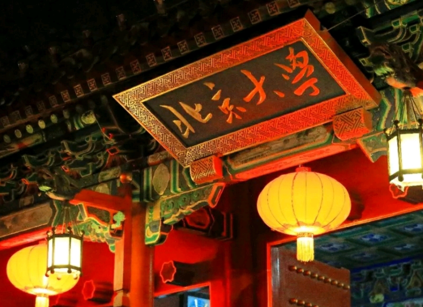 北大校花意外走红，“神颜”让人心动不已，网友评论却翻了车