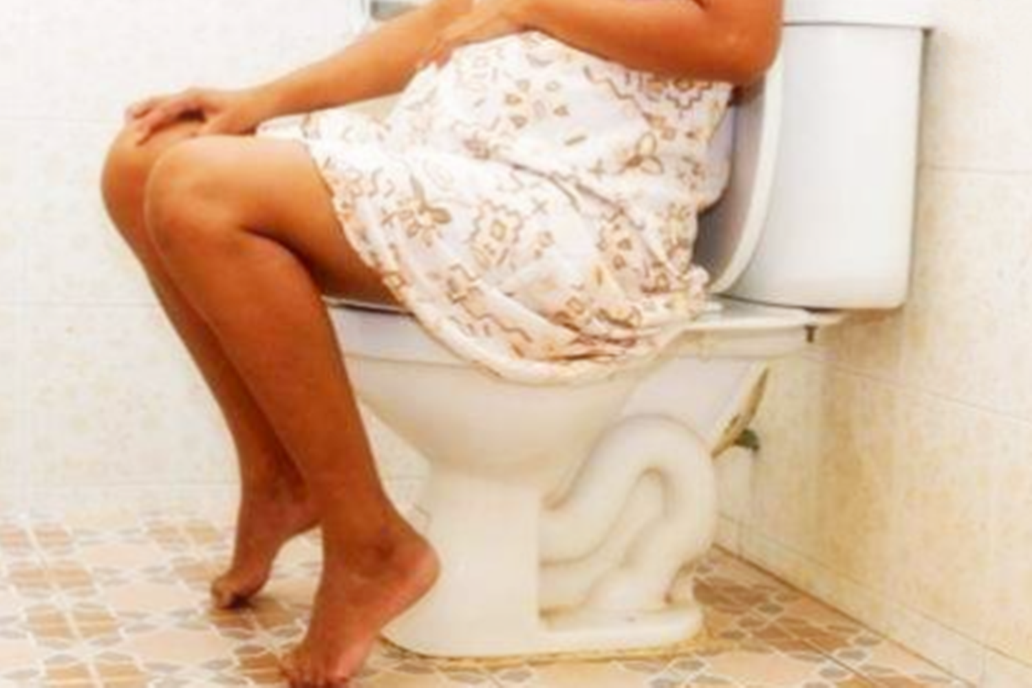 孕后期孕妈上厕所有讲究，要做好这三点，以免误伤到胎宝宝