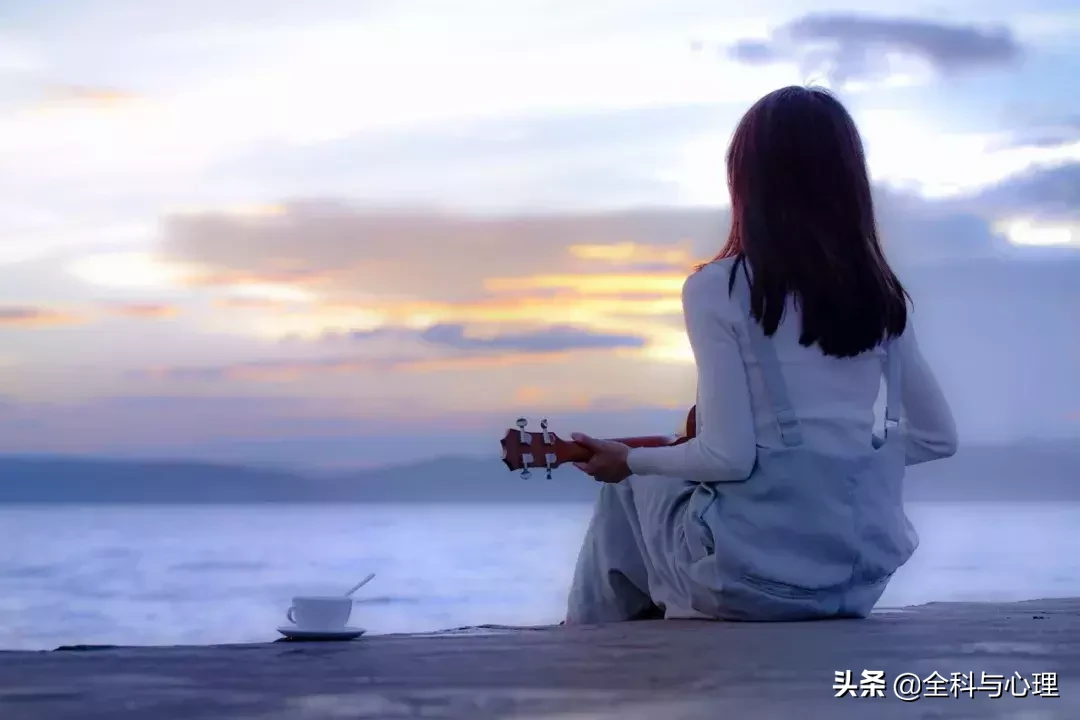 张小娴21句爱情经典:当爱情缺席的时候,学会爱自己