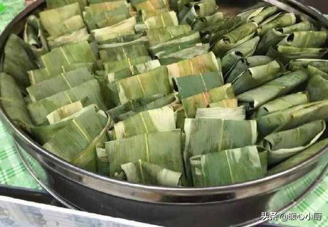 60岁大妈街边卖“它”，成本2元，售价5元，每天只卖200个