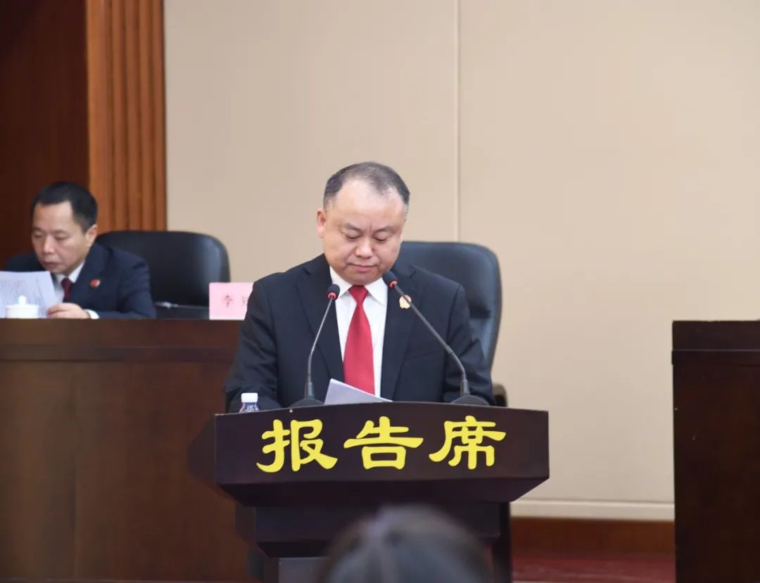 ​市五届人大常委会第四十八次会议举行第一次全体会议