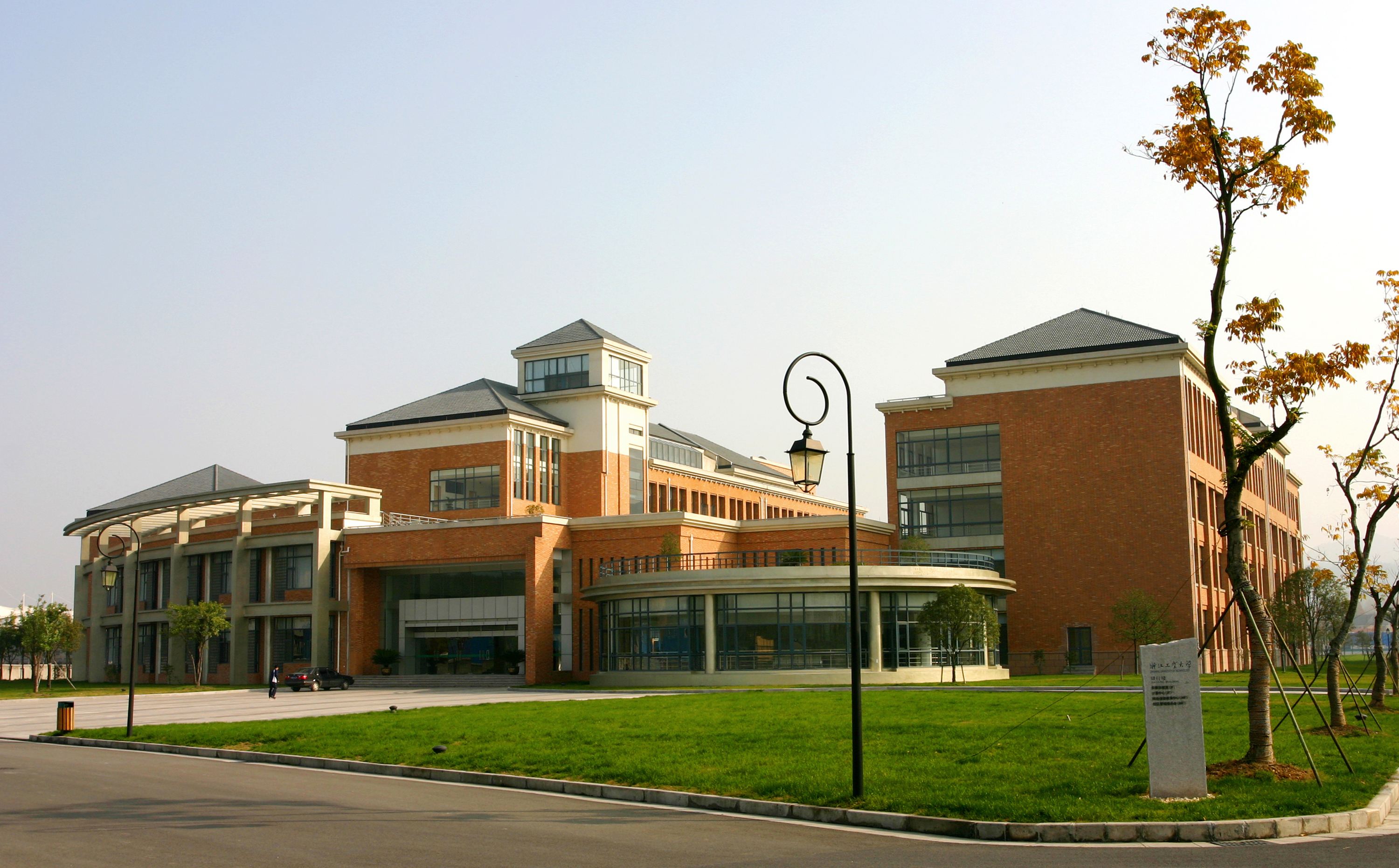 2022年浙江省大学排名最新出炉：浙江大学继续领跑，全国第四