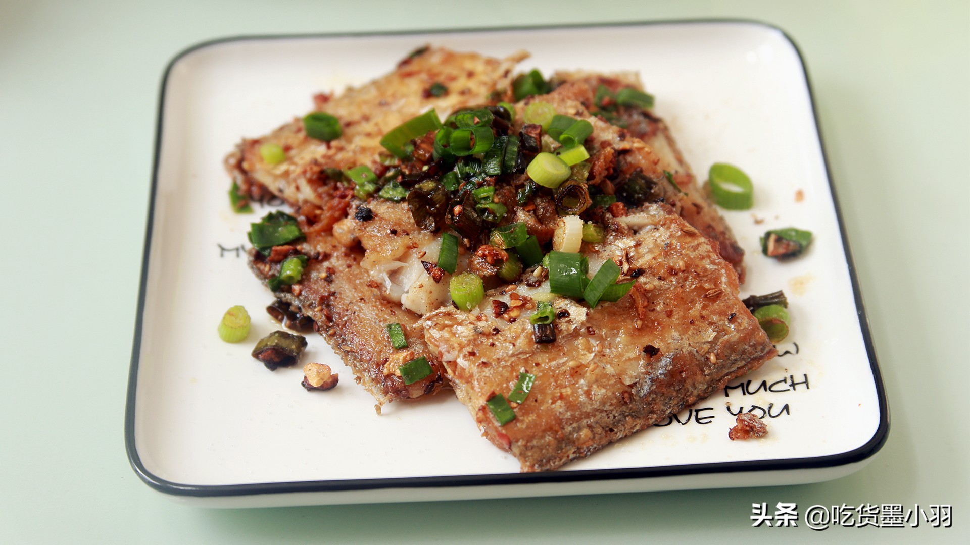 带鱼怎样做好吃？烹饪简单，外皮酥脆，鲜香好吃的椒盐带鱼分享