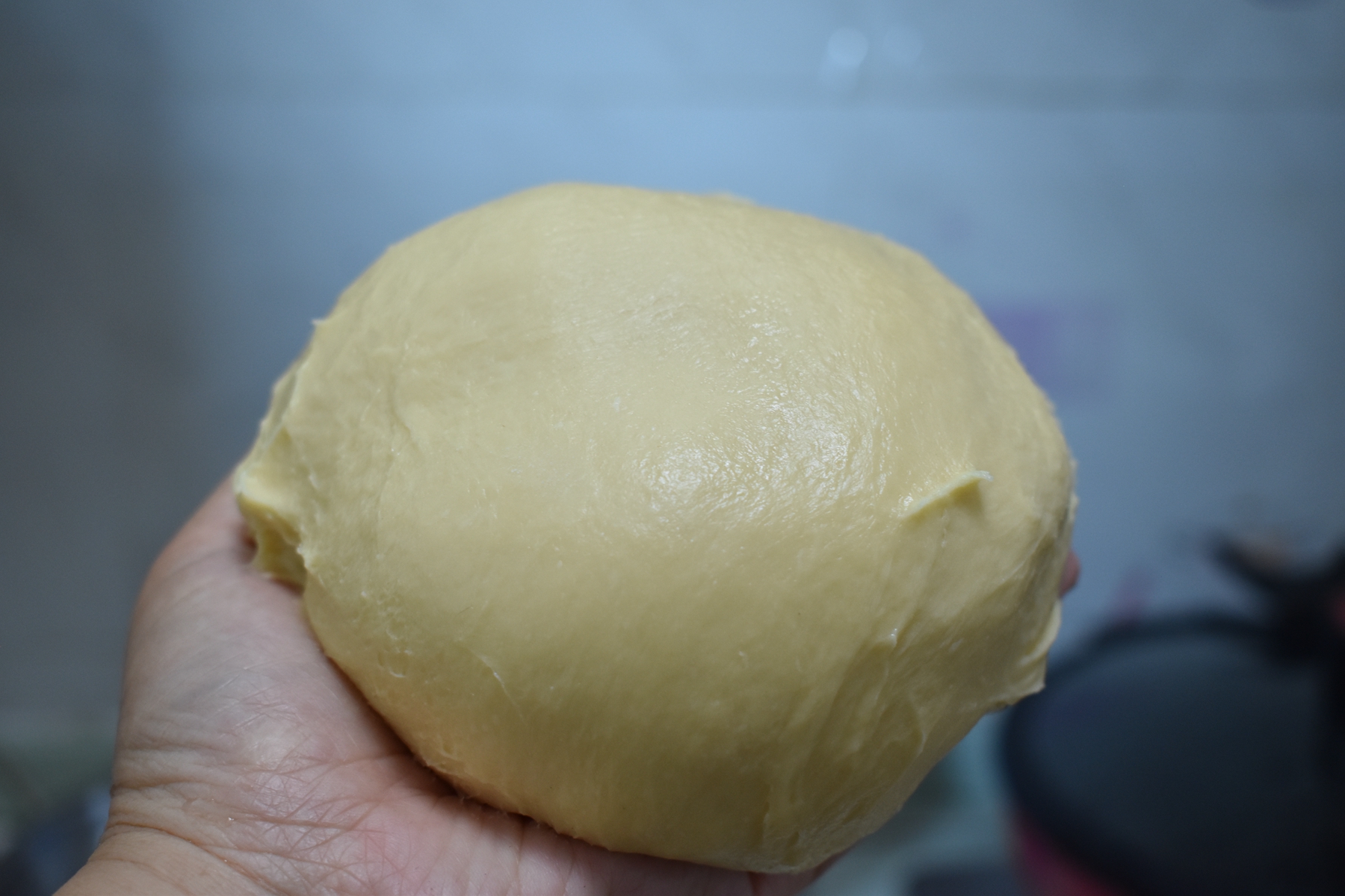 烤一大盘面包，早餐不用愁，我家人最爱这口味，柔软拉丝吃着特香