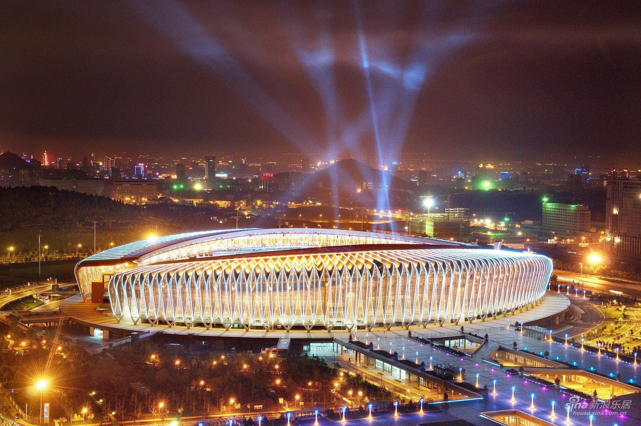中超山东队主场在哪里(鲁能很厉害吗?带你了解一下它的主场——鲁能大
