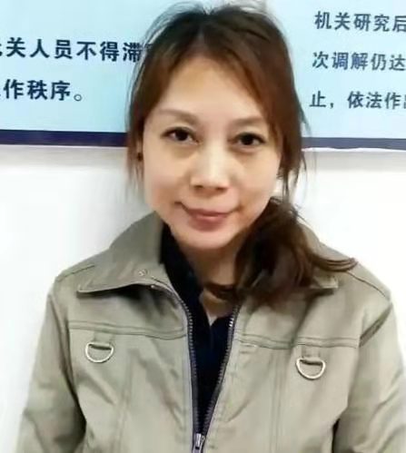 劳荣枝19岁就认识法子英,当时的法子英是九江臭名昭著的大流氓,有妻子