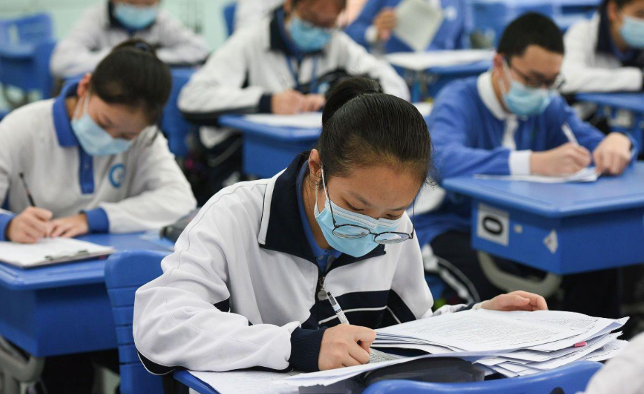 新高考选科“迷之组合”，物理化学生物并非良配，越往后越难学