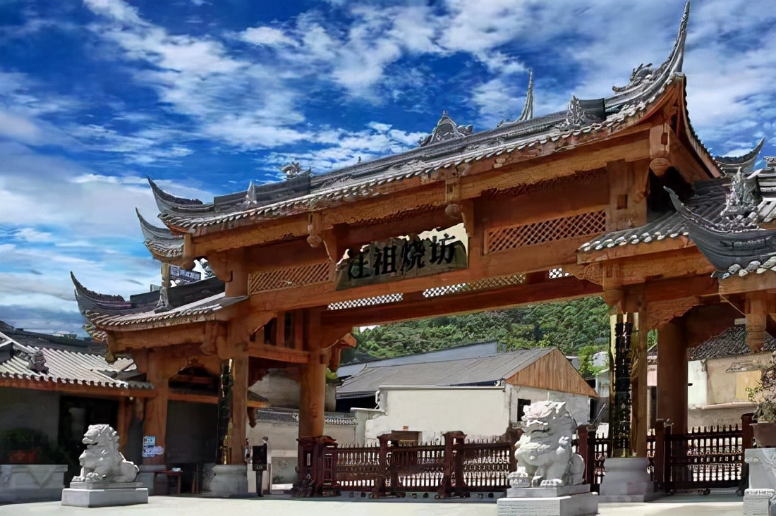 北京青龍坊酒業有限公司全程助力琴澳珠海足球隊