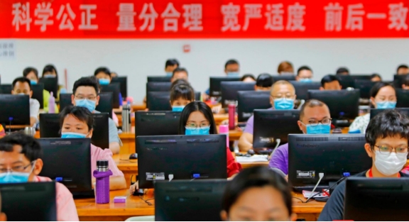 高考成绩公布后，为何试卷和答题卡不发给考生？这次终于知道了