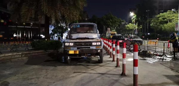 东风EQ140洒水车：高效环卫利器，性能可靠用途广