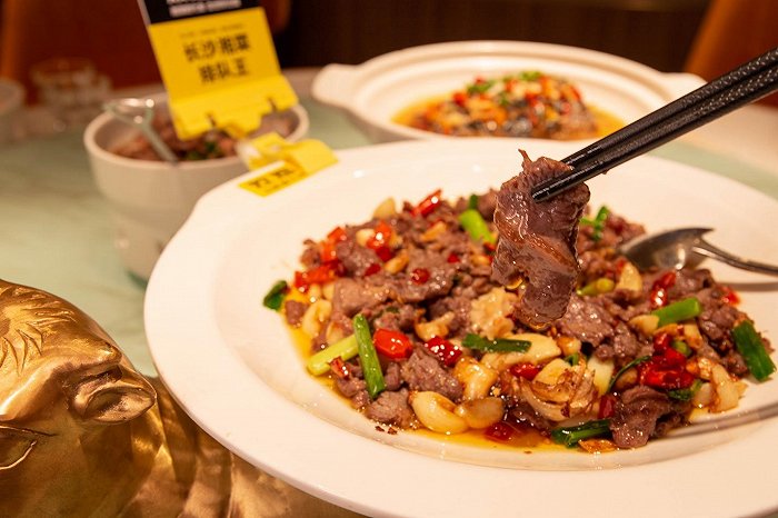 同样是首店，炊烟为何能13天问鼎上海美食热门榜前三？