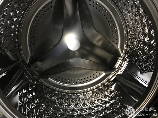 洗衣机：有容乃大 四千元10kg哪家强？松下、LG、三星对比横评