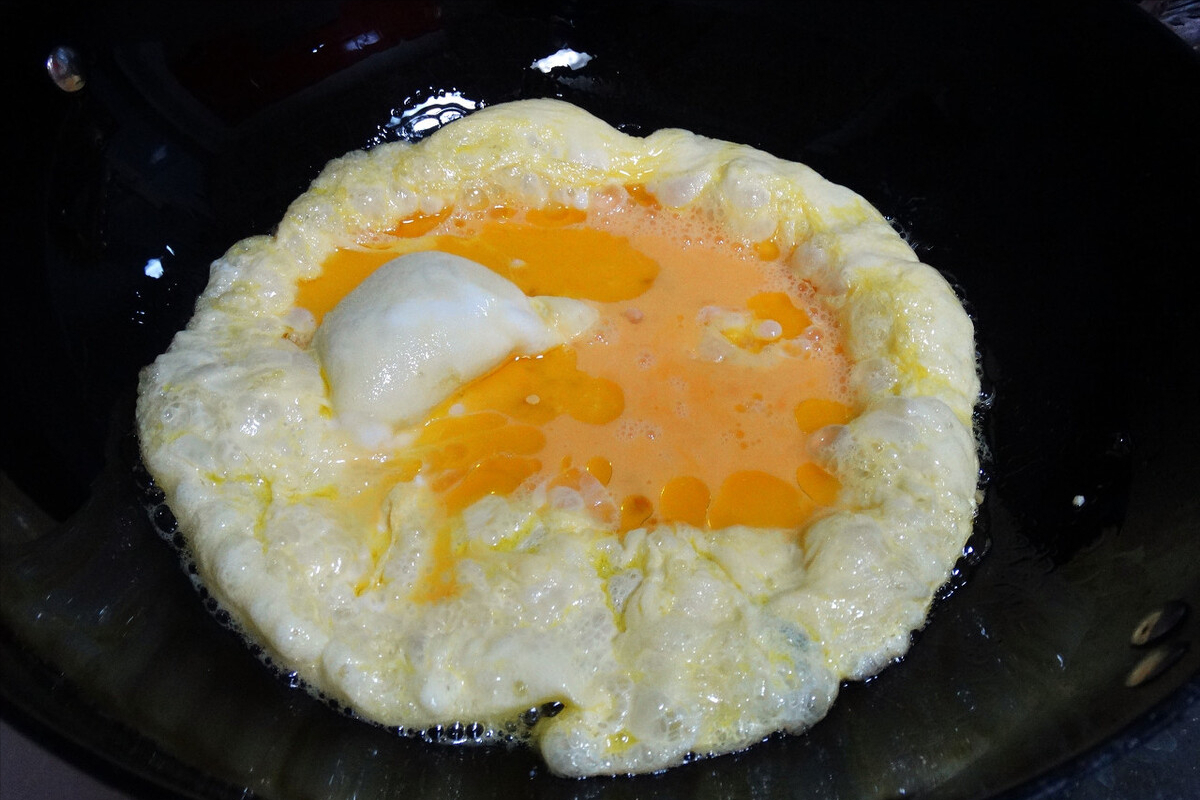 西红柿炒鸡蛋,顺序很重要,牢记3个小妙招,出锅又香又嫩很浓郁