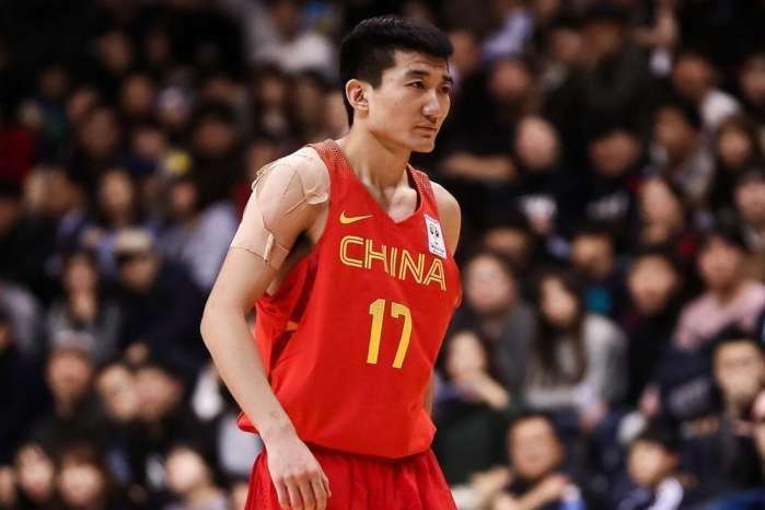 孙铭辉cba哪里人(什么叫开挂？孙铭徽19岁才被李春江发现，24岁成CBA顶级本土后卫)