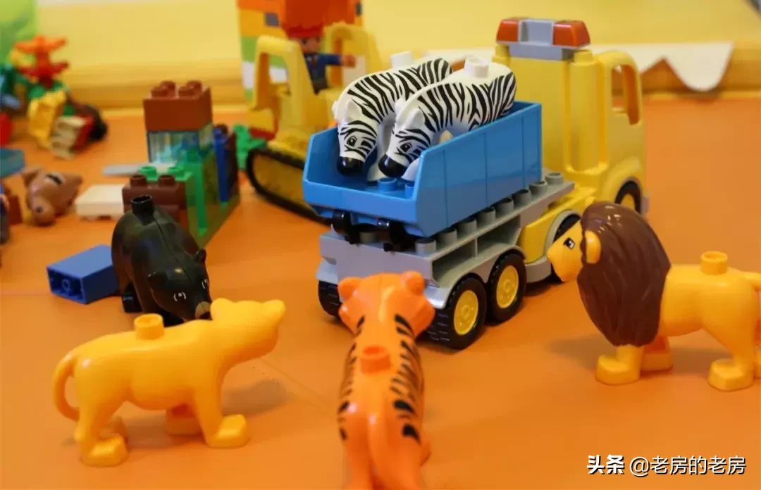 学挖掘机哪家强？乐高教育帮你忙