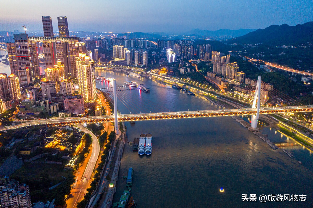 重庆市区旅游景点排名前十（重庆市区十大必去地标景点）