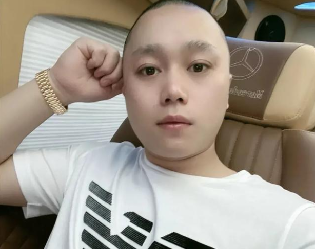 称前妻拒收抚养费,自己不愿支付5000万赔偿