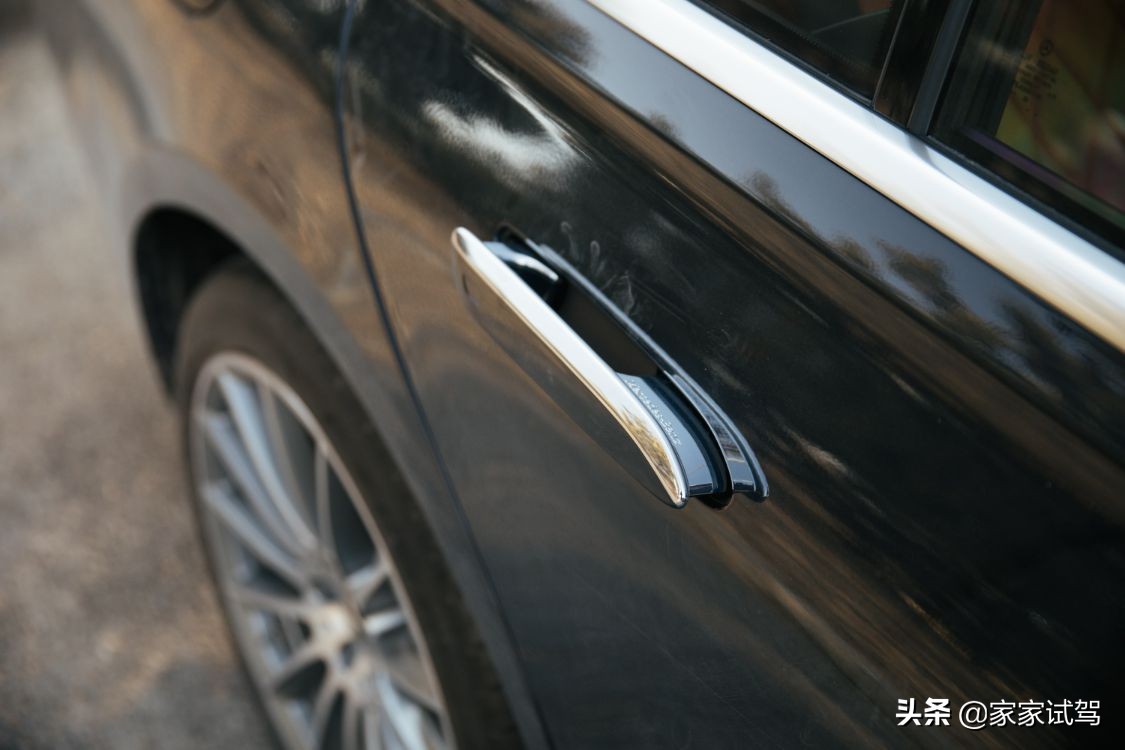 归来依旧是“大哥”，奔驰S级到底强在哪？