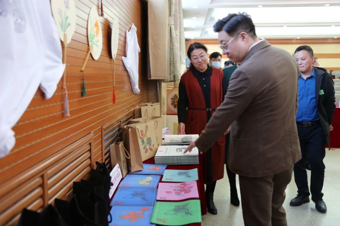 光海科技对吉林市龙潭区捐资助学仪式在龙潭实验学校隆重举行