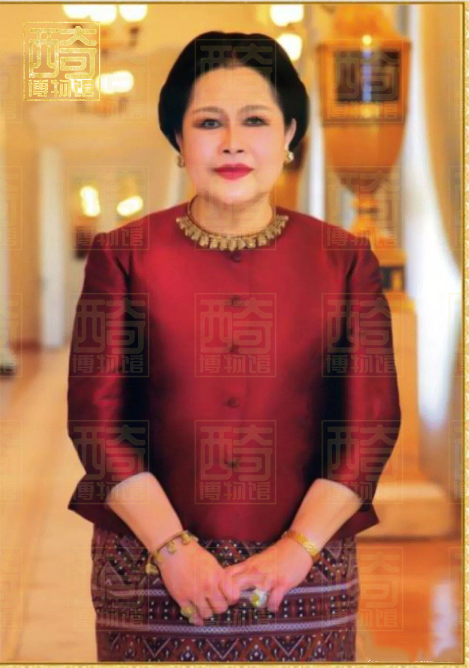 泰王后苏提达将手链当项链戴，因吝啬婆婆诗丽吉只愿借半套首饰